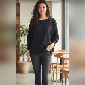 Cable & Gauge Elegant Black Top